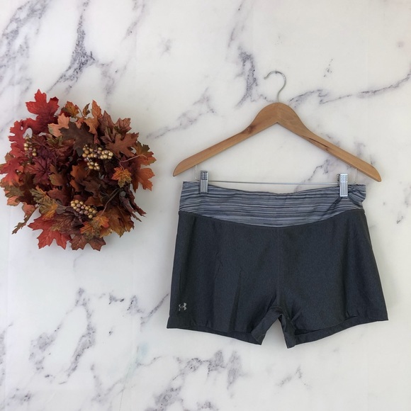 Under Armour Pants - {3/$25} Under Armour Fitted Athletic Shorts